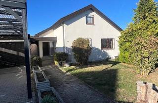 Einfamilienhaus kaufen in 72574 Bad Urach, Bad Urach - EINFAMILIENHAUS MIT EINLIEGERWOHNUNG, GROßEM GRUNDSTÜCK & RENDITE