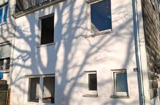 Wohnung kaufen in 52152 Simmerath, Simmerath - Einfamilien-Eckhaus