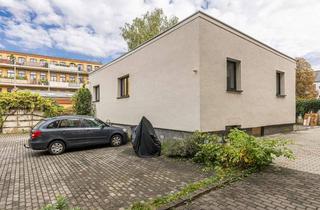 Wohnung kaufen in 04299 Stötteritz, Klein, privat, ziemlich besonders – Sanierte Remise mit Garten in Stötteritz