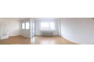 Wohnung kaufen in 36381 Schlüchtern, Helle, attraktive, sanierte 3 Zimmer-Wohnung mit Loggia-Balkon
