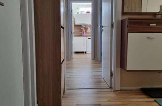 Wohnung kaufen in 85521 Ottobrunn, Ein Zuhause zum Wohlfühlen – liebevoll renovierte 4-Zimmer-Wohnung mit Balkon und Tiefgaragenstellpl
