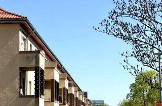 Wohnung kaufen in 14169 Zehlendorf, Wohnen über den Dächern von Berlin – Weitblick, Licht und ganz viel Potenzial I SOFORT BEZUGSFREI