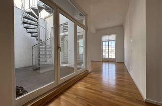 Wohnung mieten in Goldschmidtstraße 45, 04103 Zentrum-Südost, Hoch hinaus zum kleinen Preis: 4-Zimmer-Dachgeschosswohnung mit EBK, Balkon und Dachterrasse