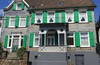 Wohnung mieten in Wuppertalerstr 233, 42653 Gräfrath, Solide Wohnung mit Balkon und Terrasse, unweit des Gräfrather Marktplatz für 2 Personen