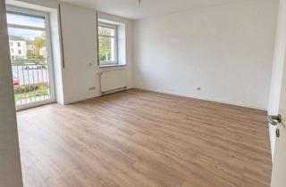 Wohnung mieten in Anna-Esche-Str. 4B, 09212 Limbach-Oberfrohna, ** Geräumige 1 Raum-Wohnung mit Aufzug und Modernem Bad **