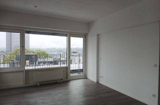 Wohnung mieten in Gänsemarkt, 45127 Stadtkern, Gemütliche renovierte 2-Zimmer Wohnung mit Balkon in der Essener City