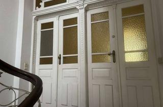 Wohnung mieten in Waisenhausring, 06108 Altstadt, Exklusive Altbauwohnung mit Aufzug, Balkon, Tageslichtbad & Stellplatz!