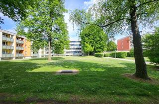 Wohnung mieten in Schweriner Straße, 86169 Hammerschmiede, Modernisierte 2-Zimmerwohnung mit Loggia in der Hammerschmiede zu vermieten