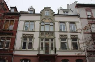 Wohnung mieten in Friedrichstraße 19, 63065 Offenbach, Gepflegte Altbau-DG Wohnung mit 4 Zimmern, offener Küche u. Tageslichtbad