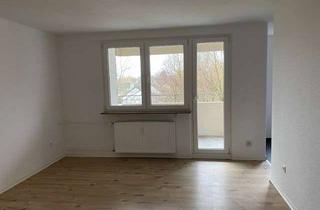 Wohnung mieten in Wegastraße, 33739 Jöllenbeck, *Frisch renovierte 3-Zimmerwohnung mit Balkon und toller Aussicht*