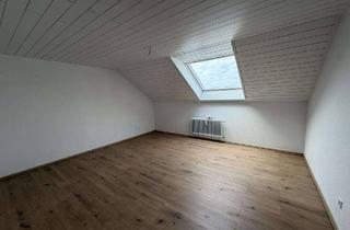 Wohnung mieten in Johannastraße 58, 46537 Dinslaken, Helle & attraktiv geschnittene 2-Raum Dachgeschosswohnung in guter Lage von Dinslaken - Bruch !