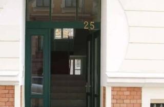Wohnung mieten in Krausenstr. 25, 08523 Plauen, Kompakte 2-Zimmer-Wohnung mit Balkon, Einbauküche und Gartenmitbenutzung
