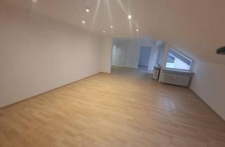 Wohnung mieten in Ekkehardstraße 27, 78315 Radolfzell, Modernisierte 2-Zi-DG-Wohnung in Radolfzell - 67m², Loggia