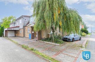 Einfamilienhaus kaufen in 24536 Neumünster, Hinterhaus mit großer Dachterrasse, Garten und Garage
