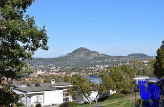 Haus kaufen in 72793 Pfullingen, Ideales Familiendomizil: Attraktive DHH mit ELW und schöner Weitsicht am Ahlsberg in Pfullingen