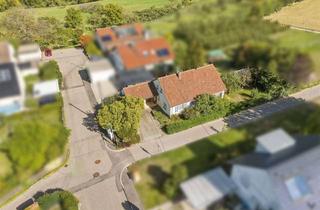 Einfamilienhaus kaufen in 73773 Aichwald, Abriss oder Komplettrenovierung: Einfamilienhaus mit ausbaub. DG direkt am Feldrand