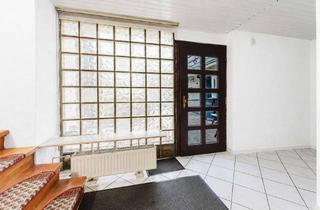 Doppelhaushälfte kaufen in 38118 Braunschweig, Zentrumsnahe Doppelhaushälfte mit Garage - Sanierungsbedürftig