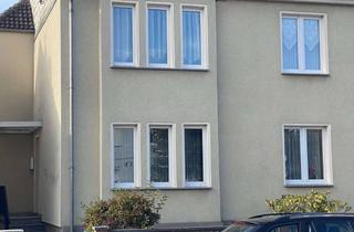 Anlageobjekt in Ernst-Thälmann-Straße 69, 39624 Kalbe, ++ 2 PARTEIENHAUS mit Nebengelass und GARTEN ++