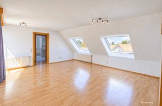 Wohnung kaufen in 88356 Ostrach, 3-Zimmer-Dachgeschosswohnung mit Loggia