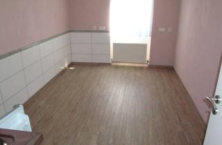Wohnung mieten in Friedrich-Von-Schiller-Straße 27, 95444 Gartenstadt, 1-Zi.-Wohnung mit Küchenzeile, Wfl. ca. 18 m²