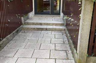 Wohnung mieten in Simmerleinplatz 11, 80992 Moosach, Schöne 2-Zimmer-Wohnung am Simmerleinplatz, Erstbezug nach Sanierung.