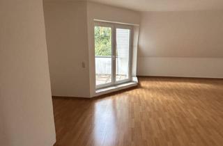 Wohnung mieten in Lilienthalstraße 42, 14612 Falkensee, helle zwei Zimmerwohnung mit EBK & Balkon