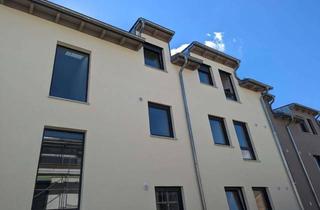 Wohnung mieten in Heckenweg, 92637 Mooslohe, Alltagstaugliche 3-Zimmer-Wohnung in Schirmitz
