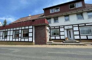 Gewerbeimmobilie kaufen in Hauptstraße 31, 37581 Bad Gandersheim, Renditestarkes Monteursheim mit 17 Zimmern und Parkmöglichkeiten in Bad Gandersheim