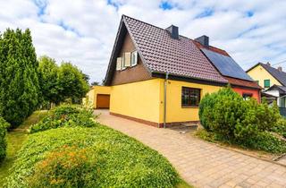 Doppelhaushälfte kaufen in 06886 Lutherstadt Wittenberg, Preis VB! Sehr gepflegte Doppelhaushälfte in der Lerchenbergsiedlung mit Garage und schönem Garten!