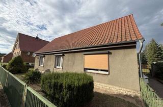 Einfamilienhaus kaufen in Friedrich-Ludwig-Jahn-Str., 19288 Groß Laasch, Freistehendes Einfamilienhaus mit Sanierungsbedarf auf traumhaft großem Gartengrundstück