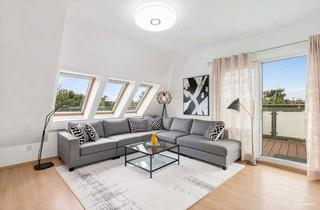 Wohnung kaufen in 12247 Berlin, Dachgeschosswohnung mit Terrasse und Blick über die Dächer von Lankwitz