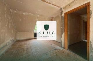 Wohnung kaufen in 26384 Heppens, Digitales Angebotsverfahren: Dachgeschosswohnung mit Potenzial in Heppens
