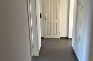 Wohnung kaufen in Kessenicher Straße 32, 53129 Dottendorf, Schick renovierte Wohnung in Bonns bevorzugter Lage - leerstehend und einzugsbereit