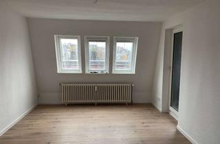 Wohnung kaufen in Karlstalstr. 27a, 24143 Gaarden-Ost, Helle 2-Zimmer-Wohnung im 5. OG – frisch renoviert & bezugsfrei