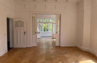 Wohnung mieten in 14195 Dahlem (Zehlendorf), 5,5-Zimmer-Altbauwohnung in Berlin-Dahlem (Wohnen oder Gewerbe)