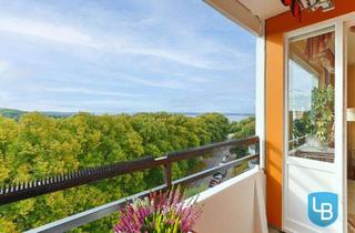 Wohnung kaufen in 24306 Plön, Traumhafter Seeblick und Strandnähe: Helle 2-Zimmer-Wohnung am Großen Plöner See