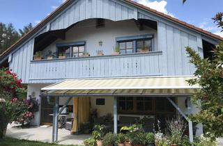 Wohnung mieten in 84564 Oberbergkirchen, Moderne 4-Zimmer Dachgeschosswohnung mit Balkon, befristet bis 31.10.2027