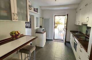 Haus kaufen in 66130 Saarbrücken, Haus mit kleiner Einliegerwohnung Terrasse u. Freifläche in Saarbrücken! PROVISOONSFREI!