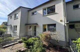 Reihenhaus kaufen in Mehlandsredder 9b, 22143 Rahlstedt, Saniertes Reihenhaus mit Garten in ruhiger Lage