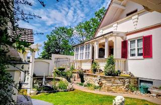 Haus kaufen in 86633 Neuburg, Sofort Frei: Zweifamilienhaus- Exklusives Wohnjuwel mit zwei Terrassen, zwei Garagen und Gartenoase