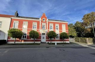 Mehrfamilienhaus kaufen in 52525 Waldfeucht, Denkmalgeschütztes Mehrfamilienhaus mit historischem Charme und drei Wohneinheiten!