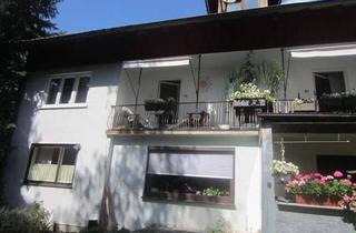 Haus kaufen in 84076 Pfeffenhausen, Dreifamilienhaus mit großem Garten (Bauland) EG und OGnoch vermietet