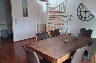 Wohnung kaufen in Neckartalfingerstraße 11, 72622 Nürtingen, Mehr Platz für das Leben – Alltagstaugliche 4,5 Zimmer mit Neckarblick in Nürtingen