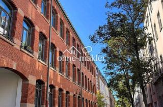 Lofts mieten in 90443 Nürnberg, Kernsanierter Klinkerbau: 3 Zimmer, 102 m², Fußbodenheizung, Eichenparkett, Blick Lorenzkirche