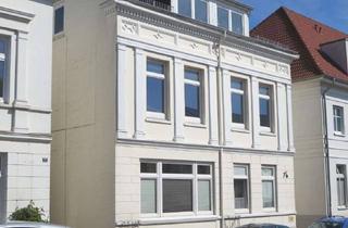 Wohnung mieten in Bahnhofstraße 10, 23701 Eutin, Behagliche 2-Zimmer-Wohnung im Dachgeschoss, Eutin Zentrum