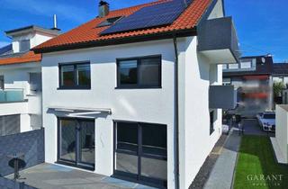 Doppelhaushälfte kaufen in 71397 Leutenbach, Exklusive Doppelhaushälfte -2023 kernsaniert- mit Garage und großzügigem Garten