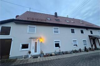 Wohnung kaufen in 89359 Kötz, Kapitalanlage mit Struktur: 206 m² Maisonette, Ende 2026 frei, modernisiert