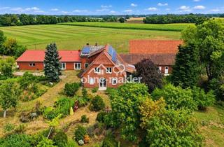 Garagen kaufen in 49419 Wagenfeld, Resthof mit 378 m² Wohnfläche, 670 m² Nutzfläche & 2 Wohneinheiten