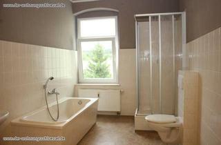 Wohnung mieten in 09456 Annaberg-Buchholz, Tageslichtbad mit Dusche und Badewanne am Fuße des Pöhlberg!