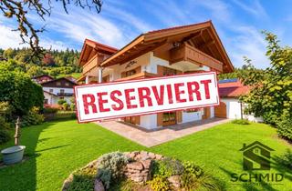Wohnung kaufen in 82481 Mittenwald, Bezugsfertig in Mittenwald: Renovierte Erdgeschosswohnung mit großer Südterrasse & Garage